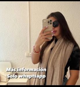 692866260: Chica busca chico en Sevilla