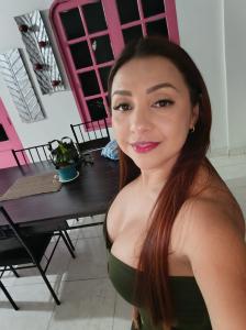 693299806: Chica busca chico en Almería