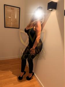 616866493: Chica busca chico en Granada