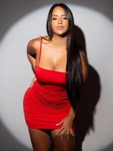 676463299: Chica busca chico en Pontevedra