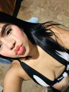 614617054: Chica busca chico en La Coruña