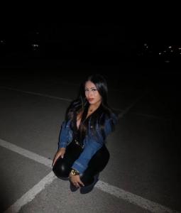 617746381: Chica busca chico en Madrid