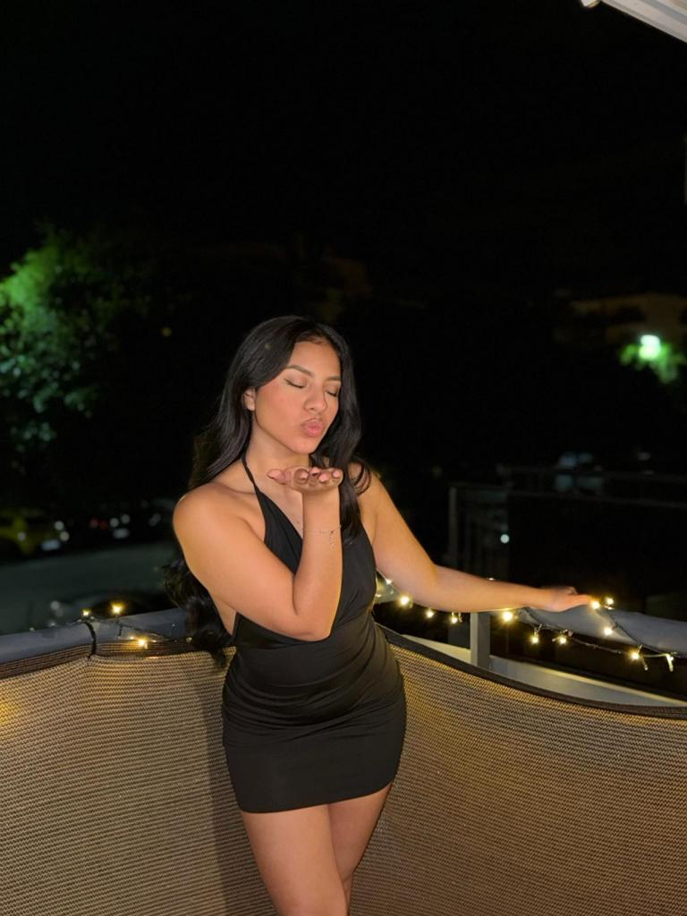 Chica busca chico en Ibiza: 