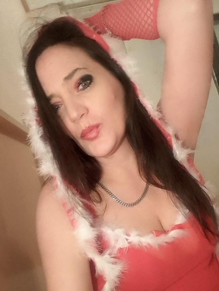 635303303: Chica busca chico en Madrid