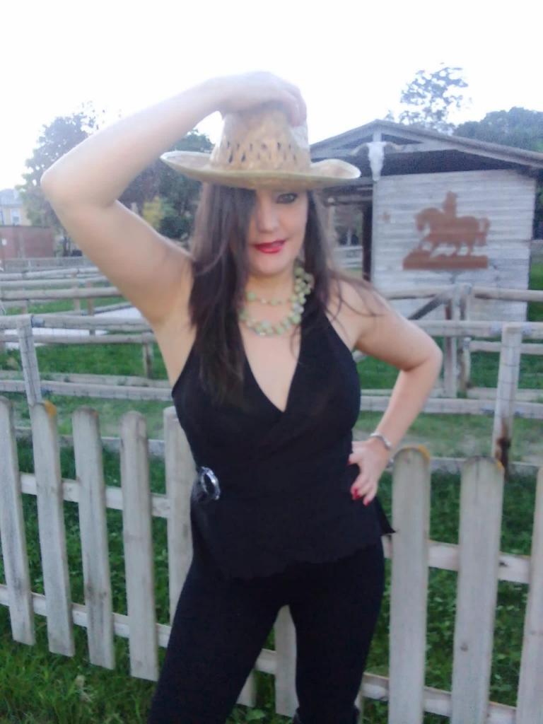 635303303: Chica busca chico en Madrid