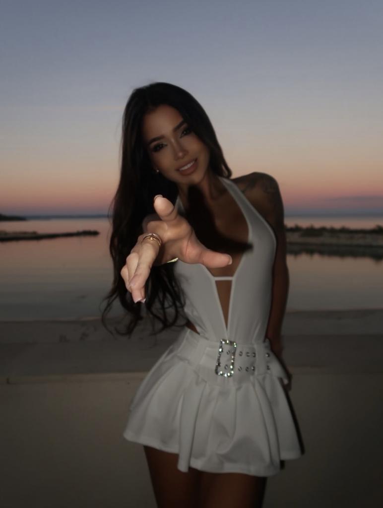 672877444: Chica busca chico en Mallorca