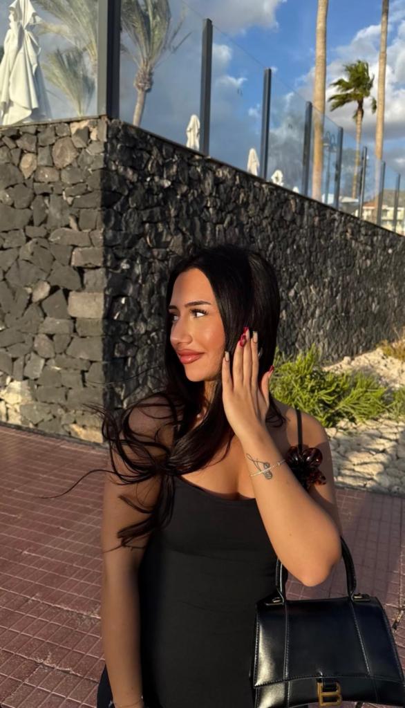 617746381: Chica busca chico en Madrid