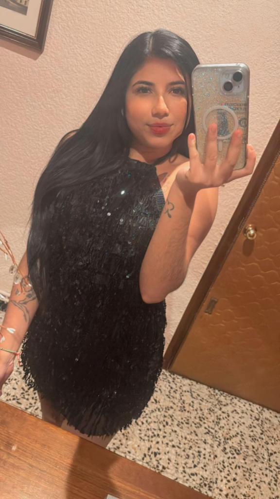 661120993: Chica busca chico en Barcelona