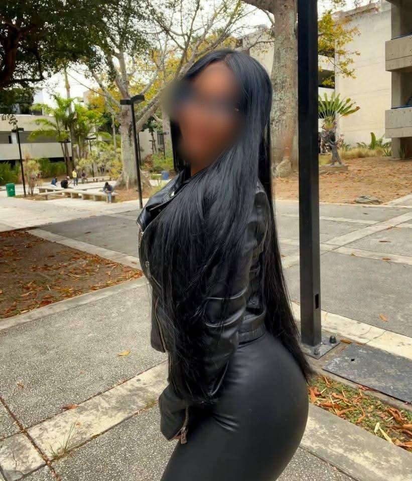 614902945: Chica busca chico en Pontevedra