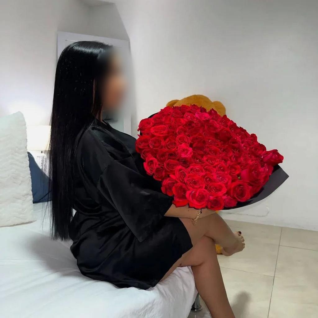 614902945: Chica busca chico en Pontevedra