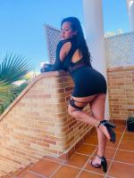 670089272: Chica busca chico en Barcelona