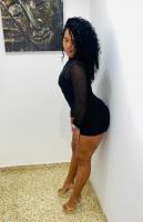 663126403: Chica busca chico en Sevilla