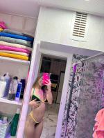 647215205: Chica busca chico en Málaga