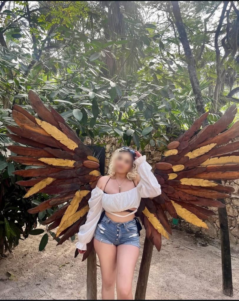 Chica busca chico en Almería: Chica busca chico