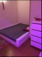 654746818: Chica busca chico en Barcelona