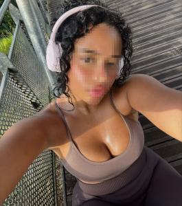 643660692: Chica busca chico en Málaga