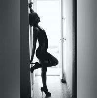 663589874: Chica busca chico en Málaga