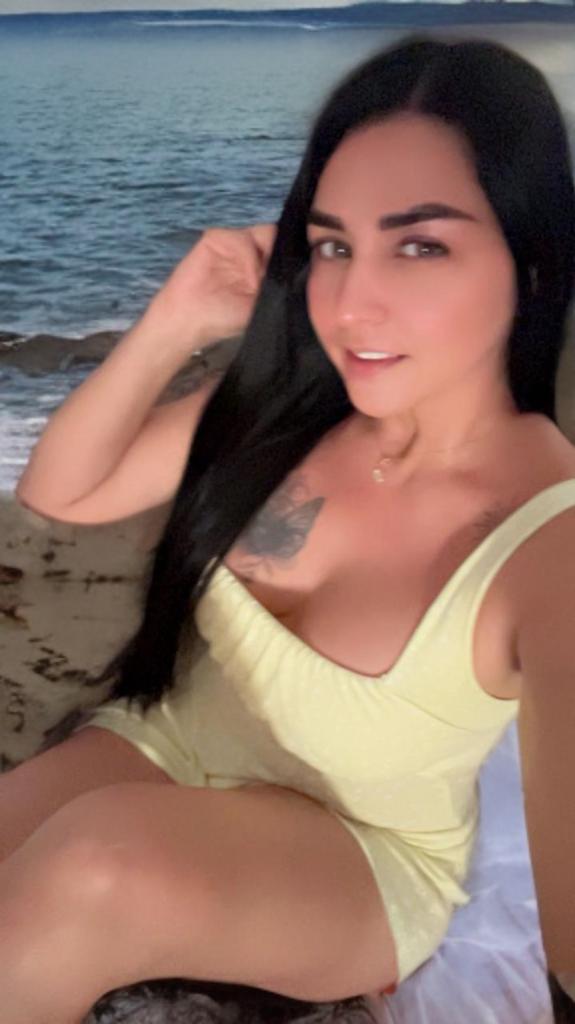 655786823: Chica busca chico en Alicante