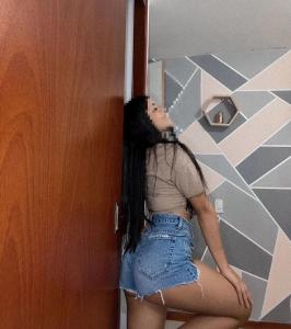 Chica busca chico en Granada: 