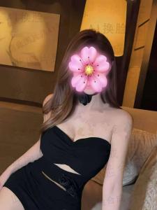 633019880: Chica busca chico en Barcelona