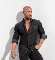 605439010: Chico busca chica en Ibiza