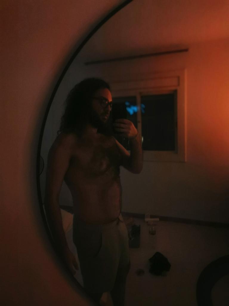 663993864: Chico busca chica en Barcelona