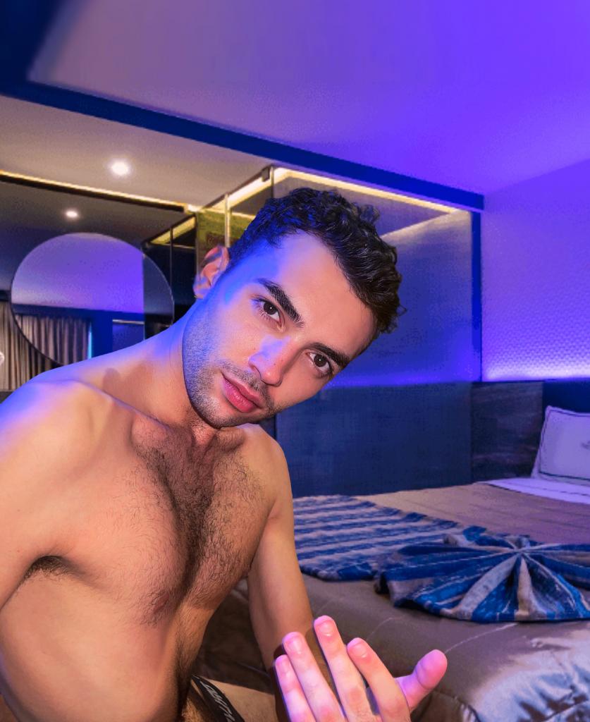 612248186: Chico busca chica en Zaragoza