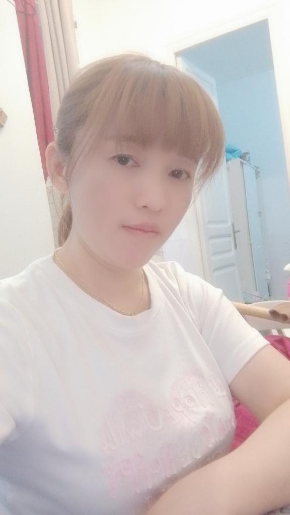 688141883: Chica busca chico en Barcelona