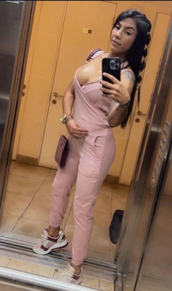 Chica busca chico en Tenerife: 