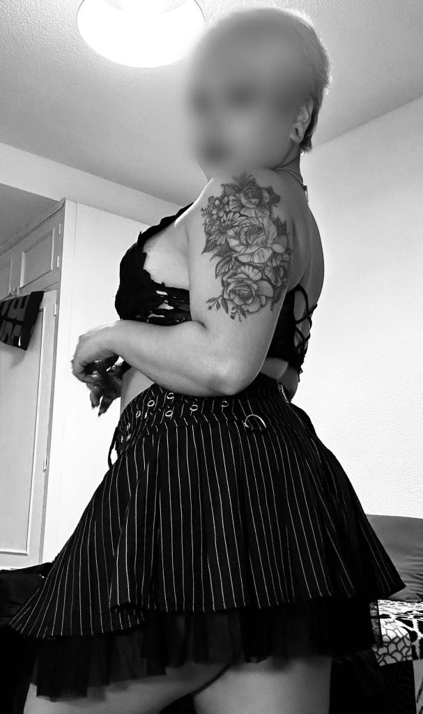 643320877: Chica busca chico en Granada