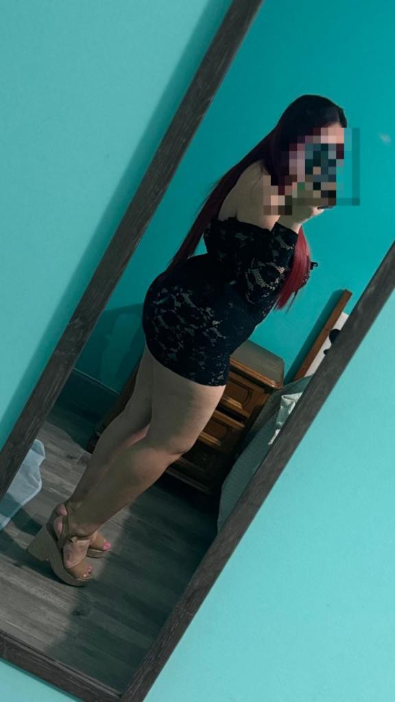 611317080: Chica busca chico en Cádiz