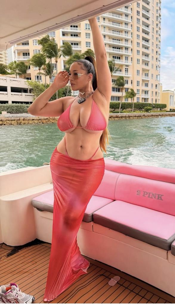 677263166: Chica busca chico en Mallorca