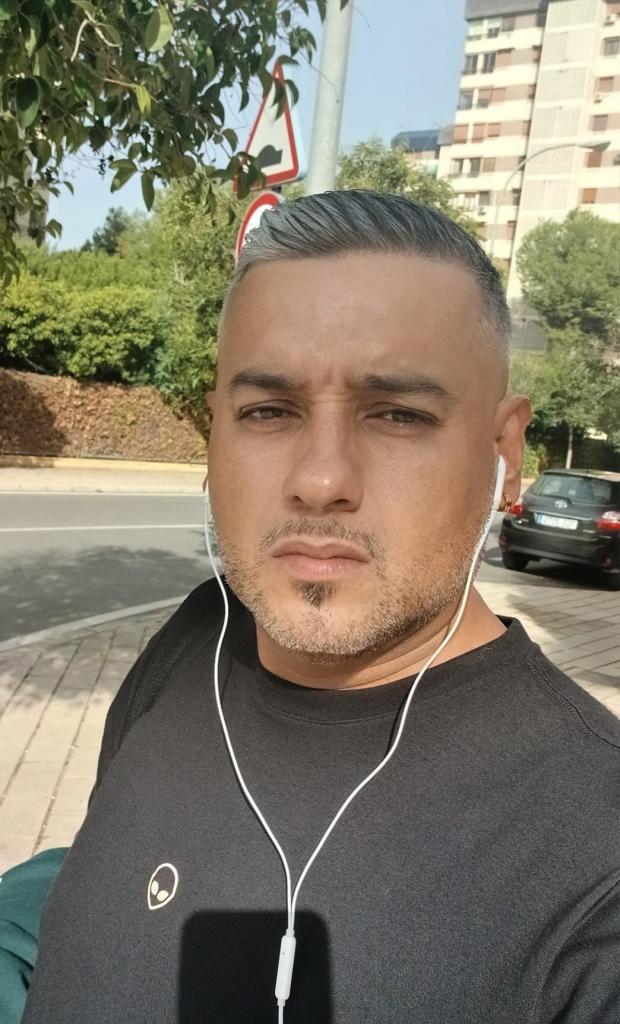 614076474: Chico busca chica en Almería