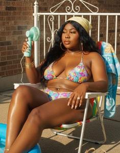 672906100: Chica busca chico en Alicante