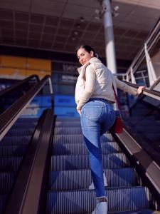 655735321: Chica busca chico en Barcelona