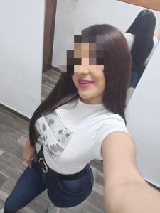 617054636: Chica busca chico en Gerona