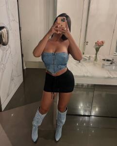 612456171: Chica busca chico en La Coruña