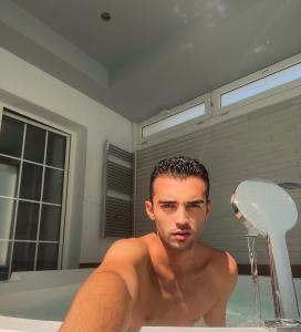 612248186: Chico busca chica en Zaragoza