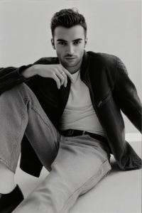 612248186: Chico busca chica en Zaragoza