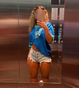 614670681: Chica busca chico en Sevilla