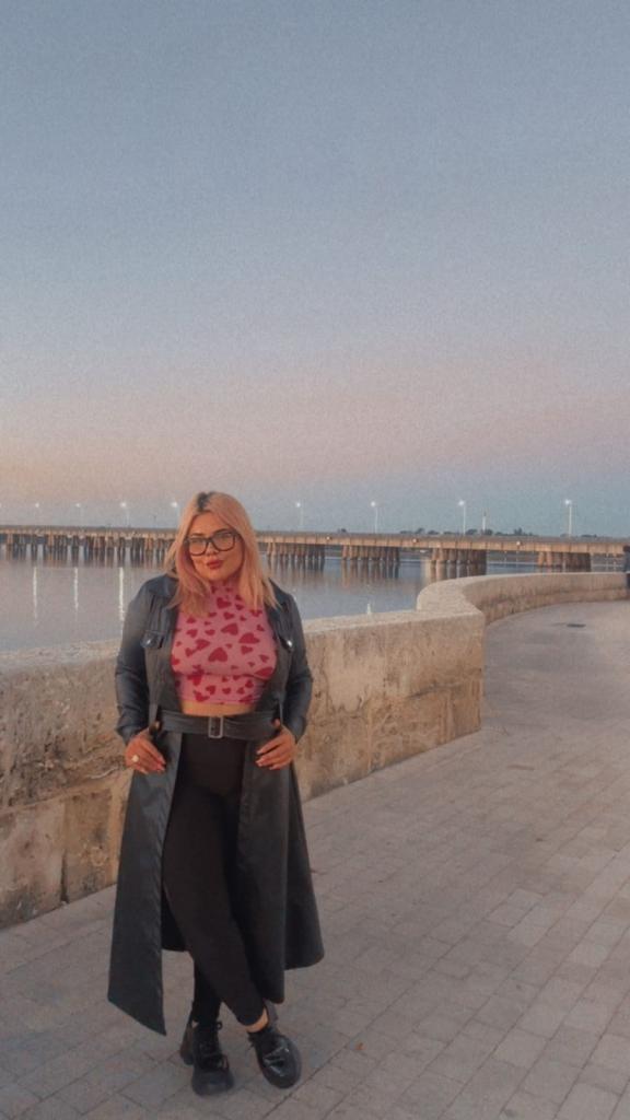 655696581: Chica busca chico en Huelva