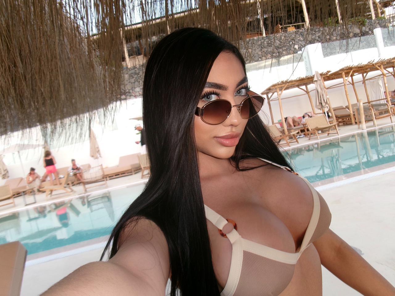 600816018: Chica busca chico en Ibiza