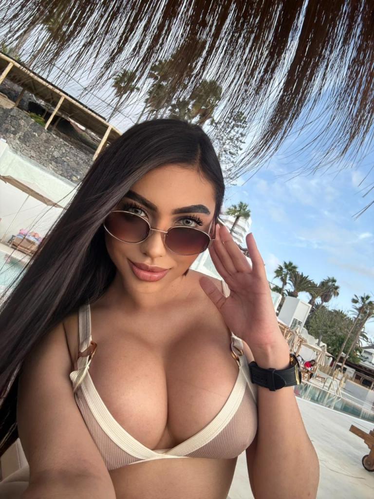 600053885: Chica busca chico en Ibiza