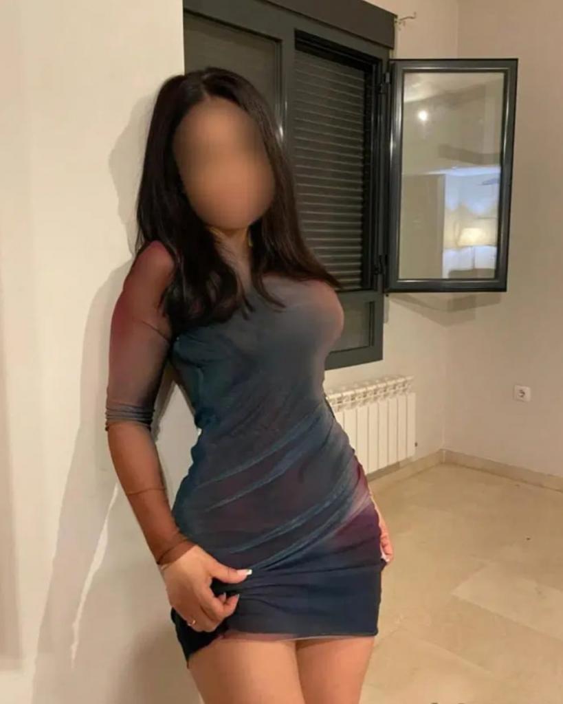 604866947: Chica busca chico en Málaga