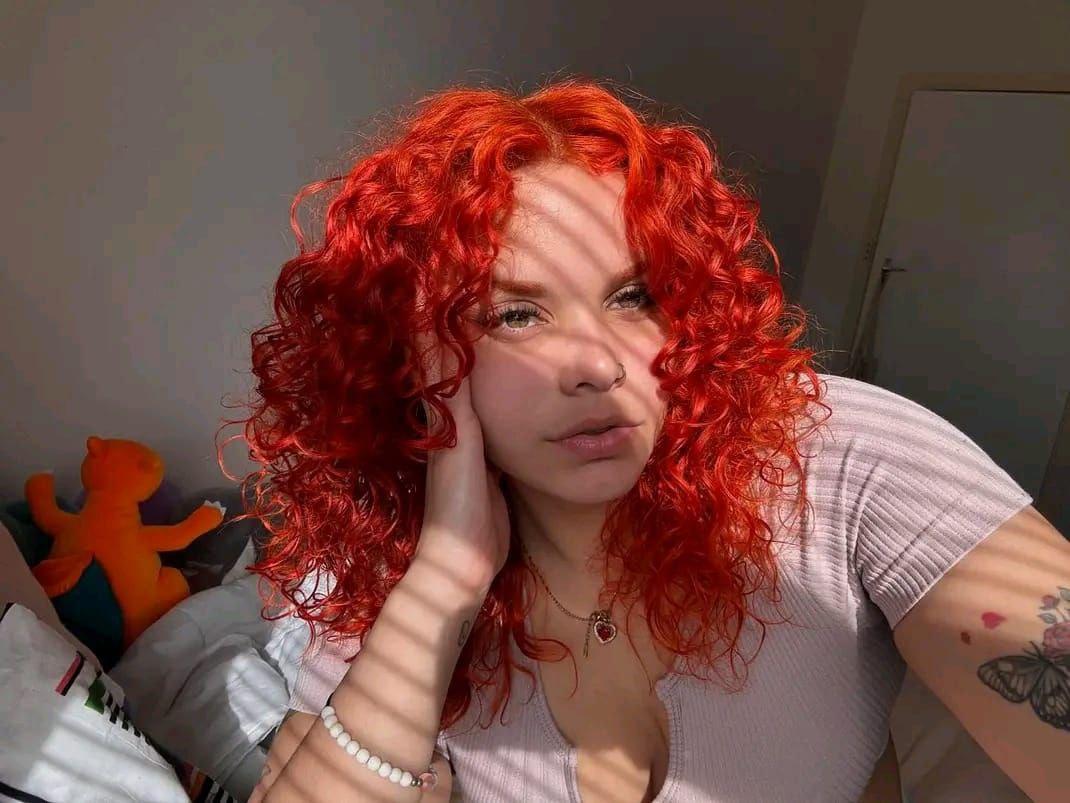 632008194: Chica busca chico en Sevilla