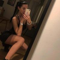 607587350: Chica busca chico en Málaga