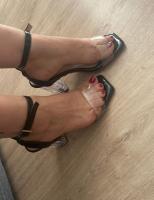 631192419: Chica busca chico en Barcelona