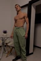 662530822: Chico busca chica en Barcelona