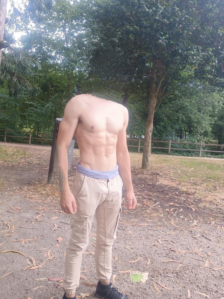 611321892: Chico busca chica en Pontevedra