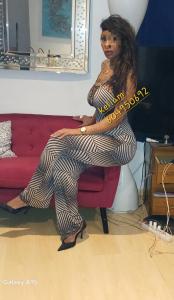 604950692: Chica busca chico en Barcelona